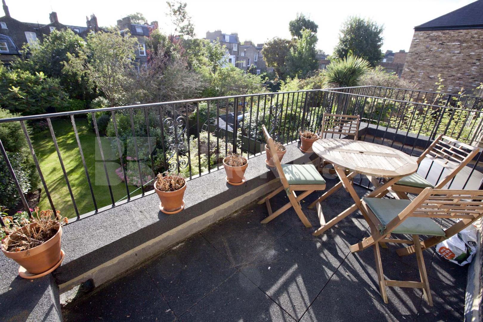 			New Instruction, 2 Bedroom, 1 bath, 1 reception Flat			 Mildmay Park, Newington Green